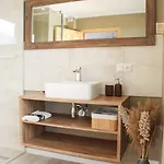 Dworek Wiatrow Bed & Breakfast 3*