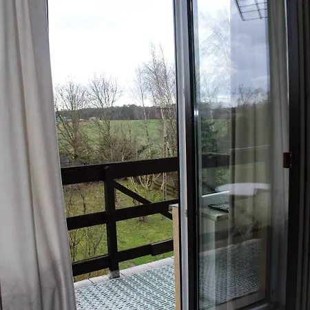 Dworek Wiatrow فندق مبيت وإفطار 3*