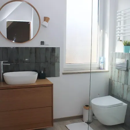 Dworek Wiatrów Bed and breakfast Debogory