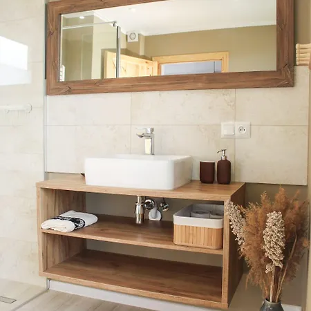 Dworek Wiatrów Bed and breakfast 3*