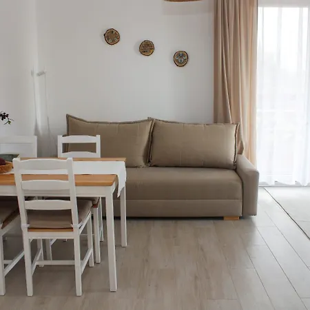 Bed & Breakfast Dworek Wiatrow