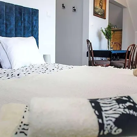 Bed and breakfast Dworek Wiatrów Debogory