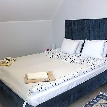 Dworek Wiatrów Bed and breakfast