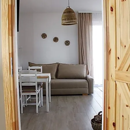 Dworek Wiatrów Bed and breakfast 3*