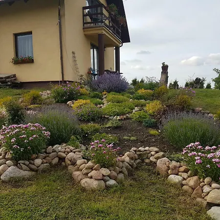 Dworek Wiatrów Bed and breakfast 3*