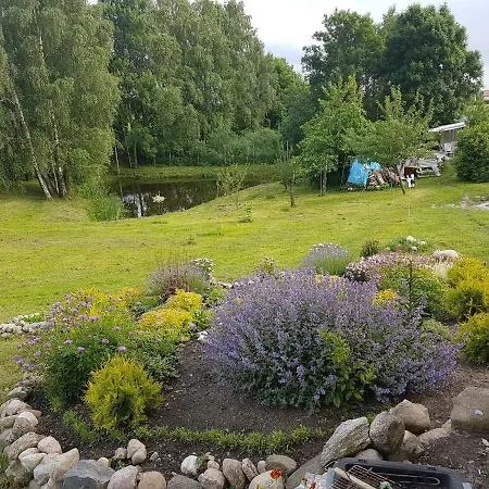 Dworek Wiatrow Bed & Breakfast Debogory