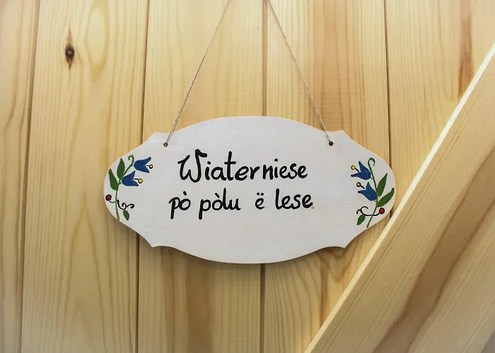 Bed and breakfast Dworek Wiatrów 3*