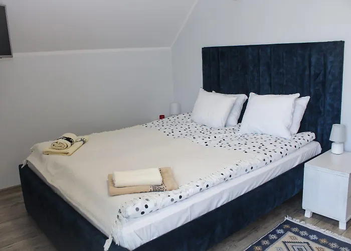 Dworek Wiatrów Bed and breakfast Debogory