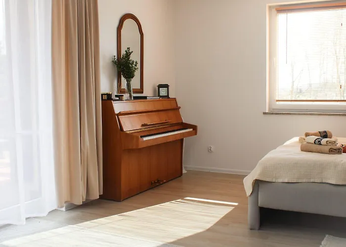 Dworek Wiatrów Bed and breakfast Debogory