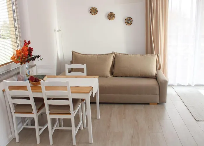 Dworek Wiatrów Bed and breakfast Debogory