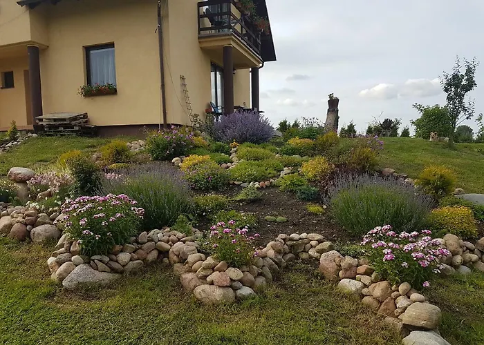 Dworek Wiatrów Bed and breakfast 3*